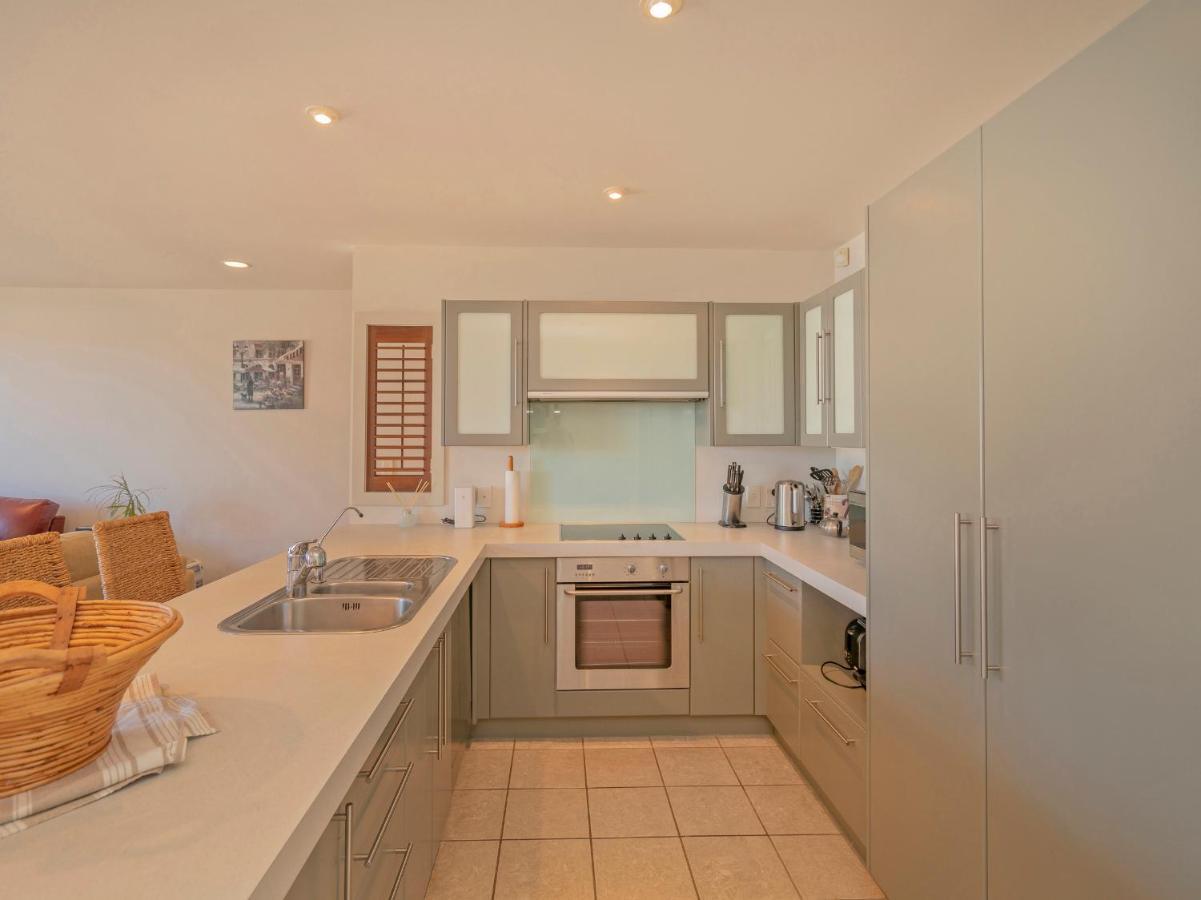 Tairua Waterfront Retreat - Tairua Apartment Buitenkant foto
