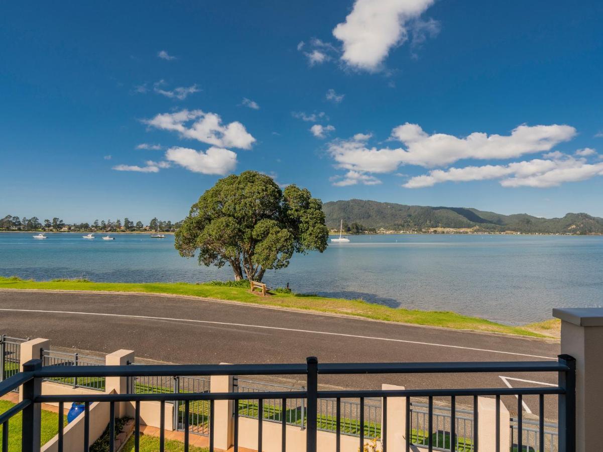 Tairua Waterfront Retreat - Tairua Apartment Buitenkant foto